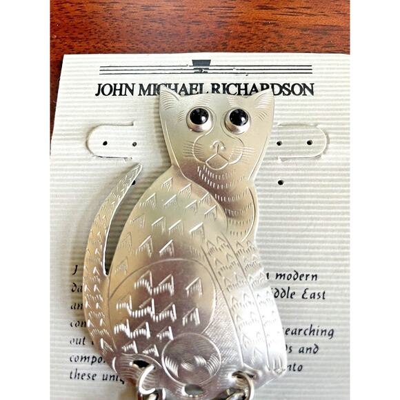 Vintage John Michael Richardson Cat with Dangling Fish Brooch - Picture 3 of 6